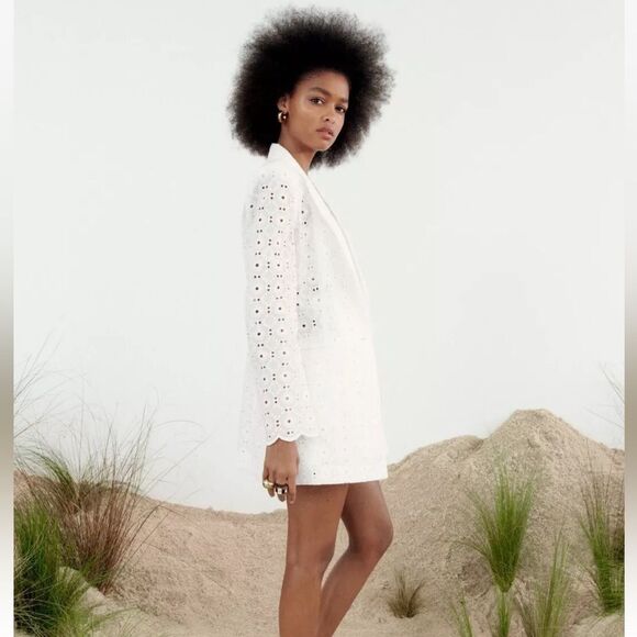 ZARA White PERFORATED EMBROIDERY BLAZER Jacket Size Small Ref. 2989/546 - Picture 4 of 7